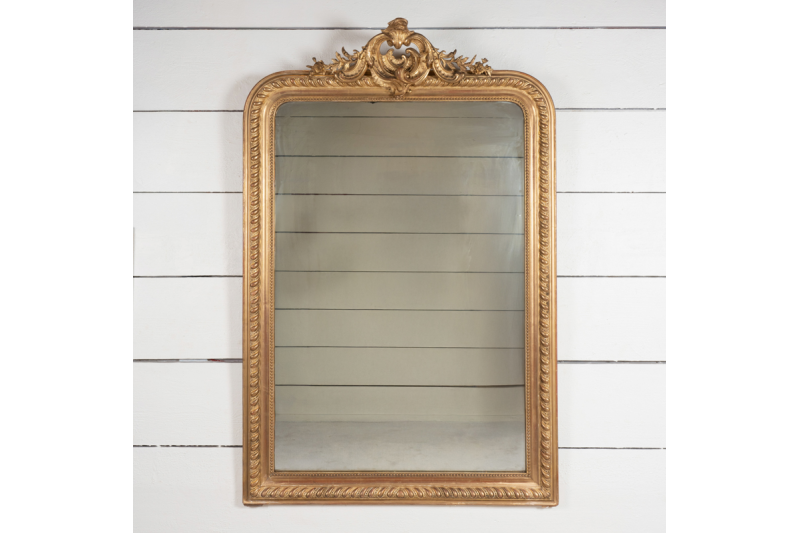 Très grand miroir sculpté avec petit fronton de style Régence H. 171 cm - L. 110 cm