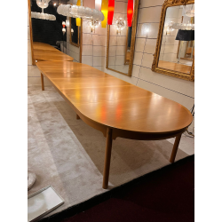 Very large Scandinavian table in...